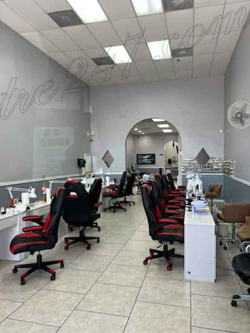 Sang tiệm nail tại Laredo, Texas - hình 4