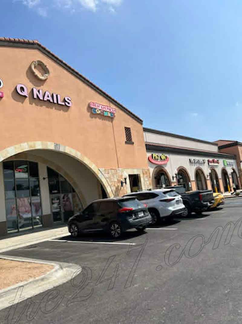 Sang tiệm nail tại Laredo, Texas - hình 5