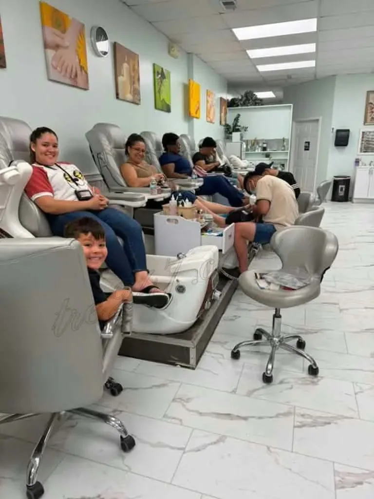 SANG GẤP TIỆM NAIL MARYLAND – GIÁ CHỈ $50k, CÒN THƯƠNG LƯỢNG! tại...