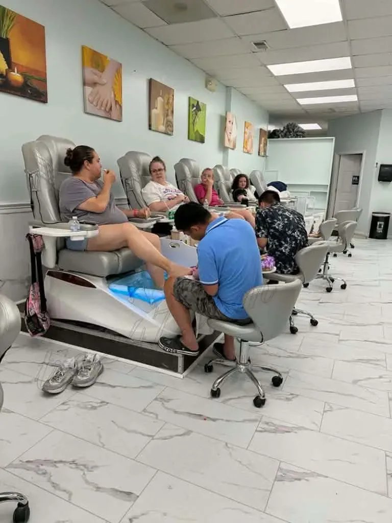 SANG GẤP TIỆM NAIL MARYLAND – GIÁ CHỈ $50k, CÒN THƯƠNG LƯỢNG! tại... tại Hagerstown, Maryland - hình 4