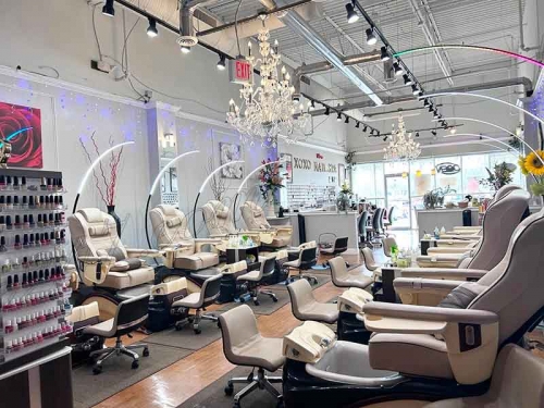 Sang Tiệm Nails Florida - Vị Trí Tốt tại Altamonte Springs, Florida - hình 2