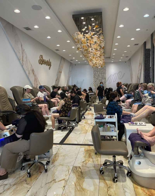 Sang Tiệm Nails - Income Tốt tại Georgetown, Texas