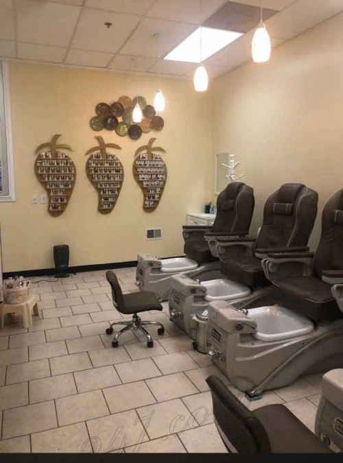Sang Tiệm Nails Tại Grand Rapids, Michigan - hình 2