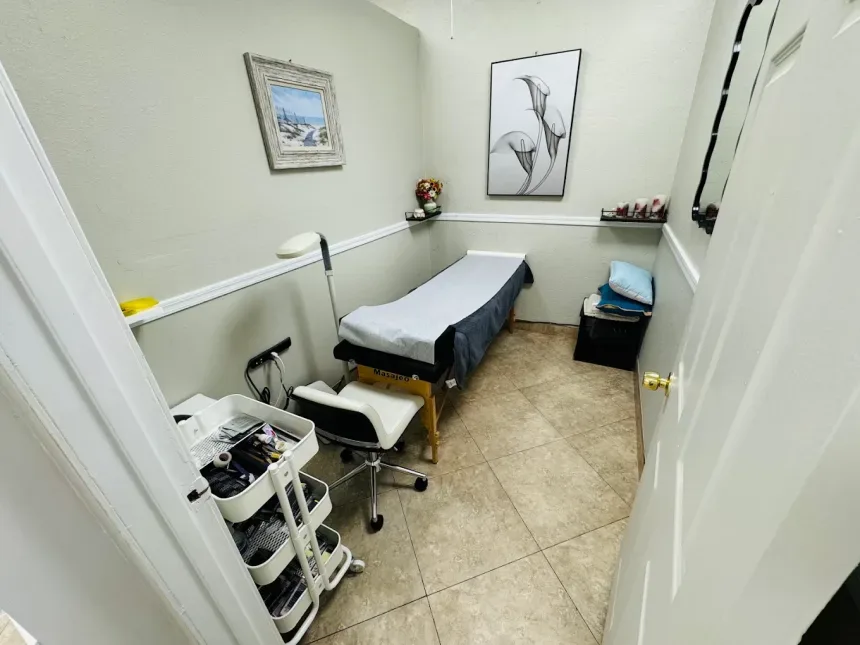 Sang Tiệm Nails Tại Mesa, Arizona - Income Tốt - hình 2